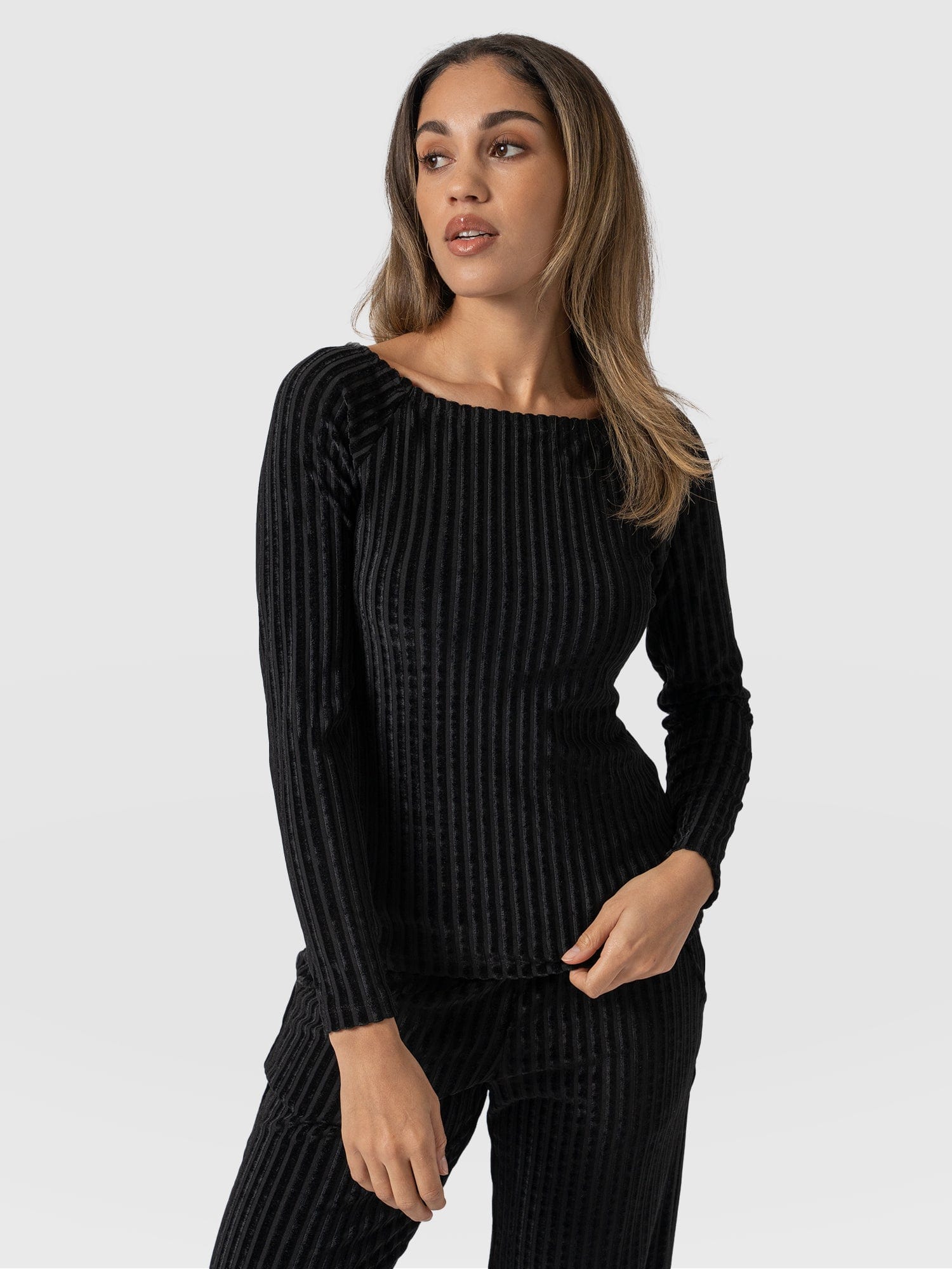 Riviera Tee Long Sleeve Black Stripe Velvet - Women's T-Shirts | Saint + Sofia® EU